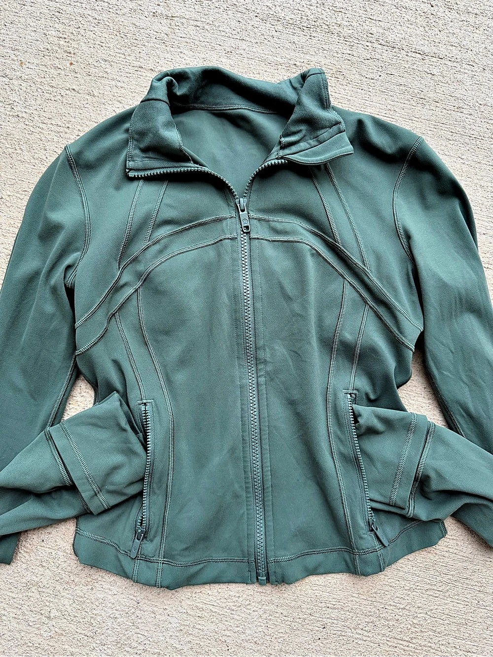 lululemon cropped Define Jacket Green size 6